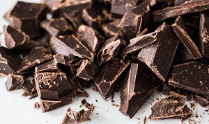 healthy snack ideas- dark chocolate